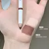 Caneta Multifuncional Kobeleen Vibrante e Colorida com Duas Pontas para Sombreamento e Iluminação Tridimensional Natural, Lápis de Lábio Dois-em-Um