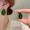 Pendientes vintage de diamante esmeralda Aguja de Plata moda nicho pendientes de lujo ligero alta calidad elegantes personalizados pendientes al por mayor
