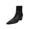 Botas de pele de ovelha de primeira camada com aumento de altura para mulheres, botas curtas slim, novo estilo outono e inverno, zíper traseiro, salto médio, bico fino, botas curtas femininas, tamanho 40