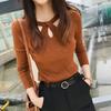 Nuevo Estilo Otoño/Invierno 2026 Suéter de Punto Ajustado Sexy con Corte Frontal para Mujer Manga Larga Elegante Top Moda Trendy para Mujer