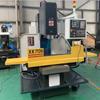 Fresadora CNC XK7136 fresadora automática semicubierta de tres ejes con guías duras 7136 fresadora tipo bancada