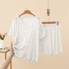 Nuevo conjunto de dos piezas de verano, holgado, casual, de modal, con volantes, cuello en V, manga corta, shorts, estampado de lunares pequeños, ropa para casa