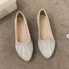 Zapatos de Mujer Blanco Tacón de Almohada Punta Fina, Modelo Nuevo Primavera y Otoño 2026, Tacón Plano, Boca Baja, Pedrería y Perla, Estilo de Hada, Suela Suave Cómoda para Todas las Estaciones
