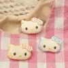 Broche de Tela de Gato Kt con Lazo Lindo de Dibujos Animados Colgante para Bolso de Niña Pasador para el Cabello Zapato Calcetines Sombrero Accesorios de Ropa