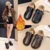 Zapatos Birkenstock sin cordones totalmente aislados 2026, nuevos mocasines versátiles de invierno con hebilla de cinturón, zapatos de mujer de suela blanda