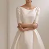 Vestido de noiva de cetim 2026 novo modelo, vestido de noiva branco simples para fotografia de viagem ao ar livre, vestido de noiva leve de cor sólida, fornecimento do fabricante
