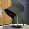 Sombrero de pescador de paja para mujer, nuevo sombrero transpirable de protección solar de verano 2026, sombrero tipo cubo adelgazante para protección solar en la playa