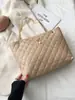 Bolsa Tote Nova Moda 2025 Bordada com Diamantes Bolsa de Ombro Decorada com Ferragens de Coroa Grande Capacidade