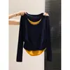 Camiseta de manga longa estilo coreano com retalhos, falsa peça dupla, para mulheres, novo modelo outono 2026, slim fit, valoriza a silhueta, top da moda A13600