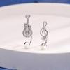 Aretes de nota musical de guitarra de diamante completo diseño de gancho de tornillo moda asimétrico circonio violín aretes de música