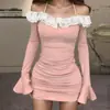 Vestido Rosa Slim de Renda Plissada Off-Shoulder com Gola Halter Estilo Doce e Picante Europeu e Americano para Mulheres
