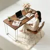 Escritorio de madera maciza estilo Bauhaus usado, adecuado para apartamentos pequeños, un escritorio de computadora de escritorio simple y minimalista, estación de trabajo y mesa estilo retro