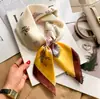 2025 Bolsa Amarrada no Pescoço Estilo Versátil 70 Modelos Feminino Novo Lenço de Seda Lenço Quadrado Primavera Outono Estilo Coreano Proteção Moda Lenço de Pescoço Lenço Retrô