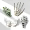 Venta al por mayor del fabricante Estilo Retro Punk de Halloween Araña Fantasma Cabeza Accesorios Colgante Accesorios para Joyería DIY Colgante de Aleación