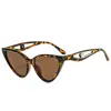 Nuevas Gafas de Sol para Mujer Estilo Ojo de Gato Huecas con Perlas Retro Versátiles Moda Europea y Americana Chica Popular Protección Solar para Exteriores Gafas de Sol Transfronterizas