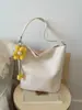 Bolsos de Mujer de Nueva Nicho Transfronterizos 2026 Nuevo Bolso Cruzado de Correa Única Versátil con Textura de Alta Gama Bolso de Mano Bolso Cubo
