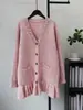 Nueva colección otoño/invierno 2026: Vestido cárdigan de punto de longitud media, con cuentas y volantes, un elegante vestido abrigo de suéter para mujer