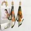 Lenço Quadrado de Seda Estilo Artístico Japonês e Coreano de Luxo Leve com Estampa Floral de Plantas Espinha de Peixe Lenço de Seda de Alta Qualidade para Presente de Feriado Feminino