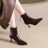 Botas de Salto Alto Bico Fino para Tornozelo Femininas, Novo Estilo Outono 2026, Botas Elegantes de Salto Fino Slim, Estilo Francês com Zíper Traseiro, Botas de Moda Elásticas