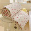 Colcha de verano de doble capa de gasa, grado maternal e infantil Clase A, lavable a máquina, colcha de aire acondicionado para verano, adecuada para dormitorios de estudiantes, colcha fina como regalo