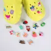 Fábrica especialmente para zapatos con agujeros flor de zapato hebilla decorativa dibujos animados anime accesorios para zapatos de jardín PVC goma blanda flor de zapato diy hebilla de zapato