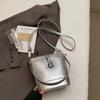 Bolso Balde Satchel de Alta Gama para Mujer 2025 Nuevo Bolso de Hombro de Moda de Verano Niche para Viajeros Bolso Cruzado