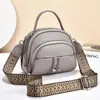Nova bolsa elegante de alta qualidade, moderna e elegante, bolsa de mão portátil, simples e de grande capacidade, bolsa transversal versátil e moderna para exportação