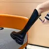 Botas largas para mujer para primavera y otoño, talla petite, punta redonda, estilo retro, botas altas de equitación, suela gruesa, abertura en forma de V, tacón grueso, botas adelgazantes