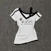 Camiseta curta de manga curta com retalhos de renda e decote em V estilo coreano para mulheres, top curto slim fit color-blocking de alta qualidade para o verão, moderno