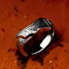 Guerrero de Acero Nuevo Anillo Casual de Acero Inoxidable con Ala Venta al por Mayor Anillo Retro Vikingo de Acero de Titanio Europeo y Americano
