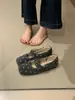 Zapatos Mary Jane de felpa con aumento de altura interior estilo francés 2026 Invierno retro lunares punta cuadrada boca poco profunda cálidos zapatos de una sola capa zapatos de algodón con pelo