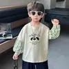 Camiseta de manga larga para niño, nuevo modelo otoño 2026, top de otoño para niño, ropa de bebé de dibujos animados de imitación de dos piezas para niño