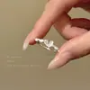 Anillo de Plata Blanco Estilo Coreano Ojo de Gato Corazón Flor para Mujeres Diseño de Nicho Sensación de Alta Gama Anillo para Dedo Índice Anillo Exquisito de Lujo Ligero