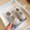 Zapatos de Cuero Dulces y Lindos para Niños 2026 Nuevo Estilo de Primavera Zapatos de Ballet para Niñas Malla Suela Suave Mary Jane Zapatos de Princesa