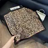 Pañuelo Cuadrado de Falso Seda con Estampado Paisley Retro 70cm Pañuelo de Seda Satinada con Estampado de Cebra Estampado de Castillo Accesorio para Traje Camisa Pañuelo