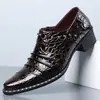 Venda Quente na Amazon Fabricante de Sapatos Masculinos de Couro Transfronteiriço Em Estoque Bico Fino Noivo Casamento Formal de Negócios Sapatos Masculinos 650102