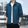 Ropa Nueva de Verano para Hombre con Protección Solar Elástica Cómoda Chaqueta con Capucha Para Viajar Escalada Ligera Ropa para la Piel Multicolor