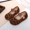 Zapatos Birkenstock para niña, nueva colección primavera/otoño 2026, zapatos pequeños de piel, zapatos de princesa para niña, zapatos de suela blanda para bebés, zapatos de otoño sin forro
