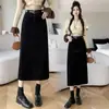 En Stock Falda de Pana para Mujer 2025 Otoño e Invierno Falda de Longitud Media Estilo Retro Elegante Hepburn Falda Recta de Cintura Alta