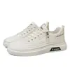 Tênis casuais de novo estilo, tênis brancos, sapatos da moda trendy estilo coreano, sapatos masculinos para esportes ao ar livre e para o dia a dia em todas as estações