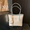 Bolso de Lujo de Gama Alta para Viajes Diarios de Mujer, Nuevo Modelo Primavera 2026, Bolso de Hombro de Gran Capacidad para Salir, Bolso de Mano