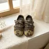 Zapatillas de entrenamiento alemanas para niñas, nuevas de primavera y otoño 2026, zapatillas casuales retro con estampado de leopardo, puntera redonda, caña baja, planas, suela suave