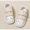 Zapatos Gruesos de Velcro con Lunares Lindos y Femeninos para Niñas 2026 Otoño/Invierno Nuevo Estilo Estudiante Versátiles Zapatos Blancos Pequeños