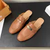 Sapatos Slip-On Femininos para Uso ao Ar Livre, Nova Moda Primavera 2026 Versátil Couro Macio Solado Macio Sapatos Planos Slip-On para Mulheres