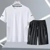 Conjunto Esportivo e de Lazer Masculino de Verão 2026 para Fitness, Corrida e Treinamento, Terno Respirável de Seda Gelada com Sensação de Frescor Elástico de Manga Curta