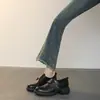 Sapatos Pequenos de Couro Estilo Britânico Retrô para Mulheres 2025 Outono Novo Mocassins de Solado Grosso Bico Redondo com Saltos Grossos e Fechos de Velcro