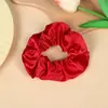 Scrunchie Liso Colorido Estilo Coreano de Seda Sintética, Acessório Simples e Não Danifica o Cabelo para Rabos de Cavalo, Atacado para Mulheres