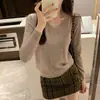 Atacado transfronteiriço outono e inverno gola V estilo coreano macio e confortável blusa de tricô de manga comprida para mulheres, corte solto, efeito emagrecedor, peça básica versátil de manga comprida