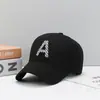 Gorra de Verano Estilo Coreano con Letra A a Cuadros 2024 para Mujer, Versátil, Estilo Urbano de Fashionistas, Gorra de Béisbol Pequeña para Hombre