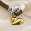 Zx0050 Broche de Acero Inoxidable con Forma de Corazón Melocotón Brillante Asimétrico Transfronterizo Diseño Personalizado Pines para Traje con Forma de Corazón Gordito